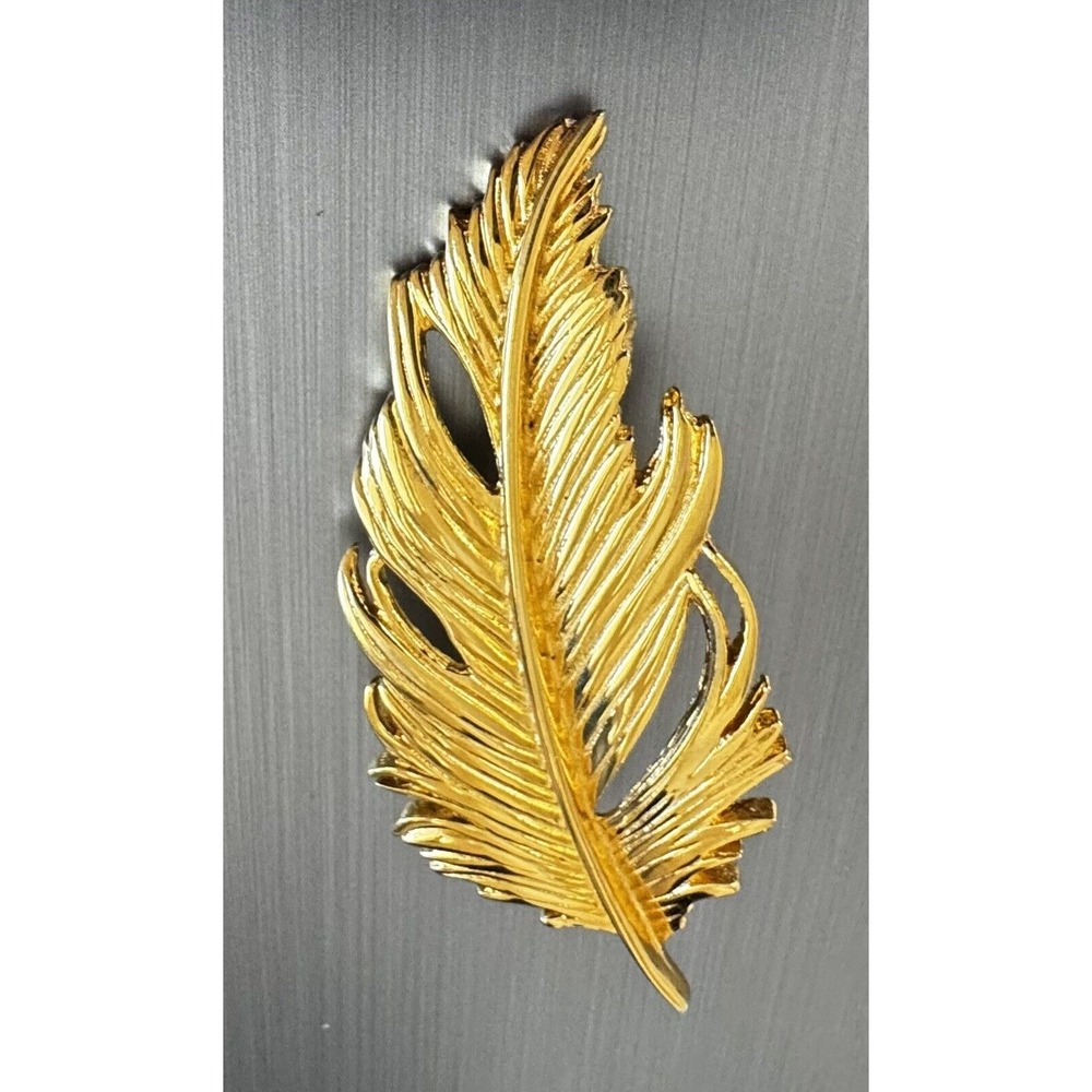Vintage Gold Tone Autumn Leaf Brooch Pin Fall Holiday Thanksgiving Grannycore
